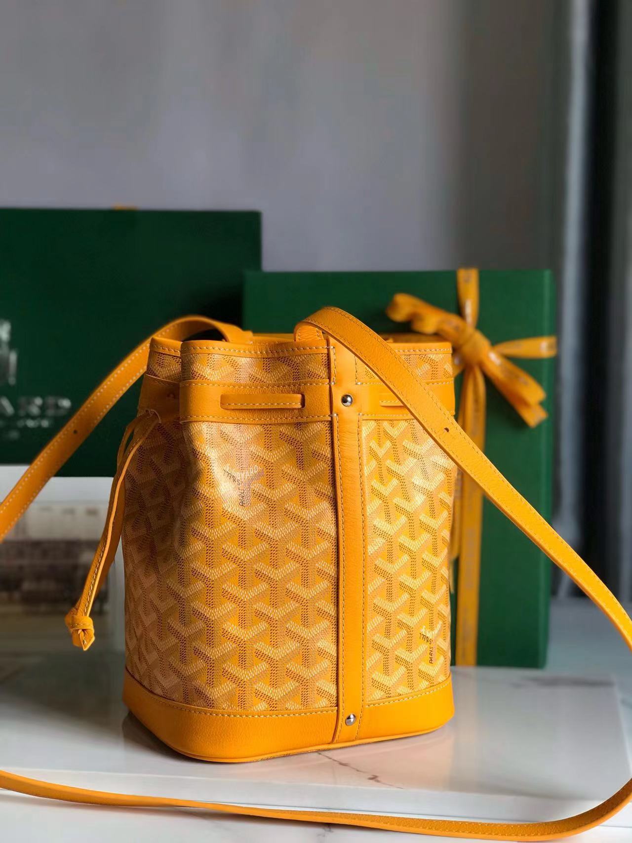Goyard ゴヤール バッグ
