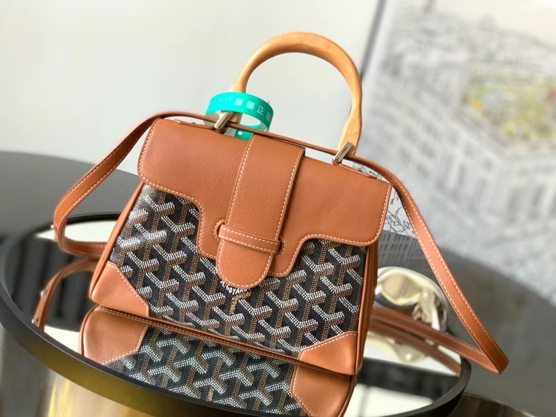 Goyard ゴヤール バッグ