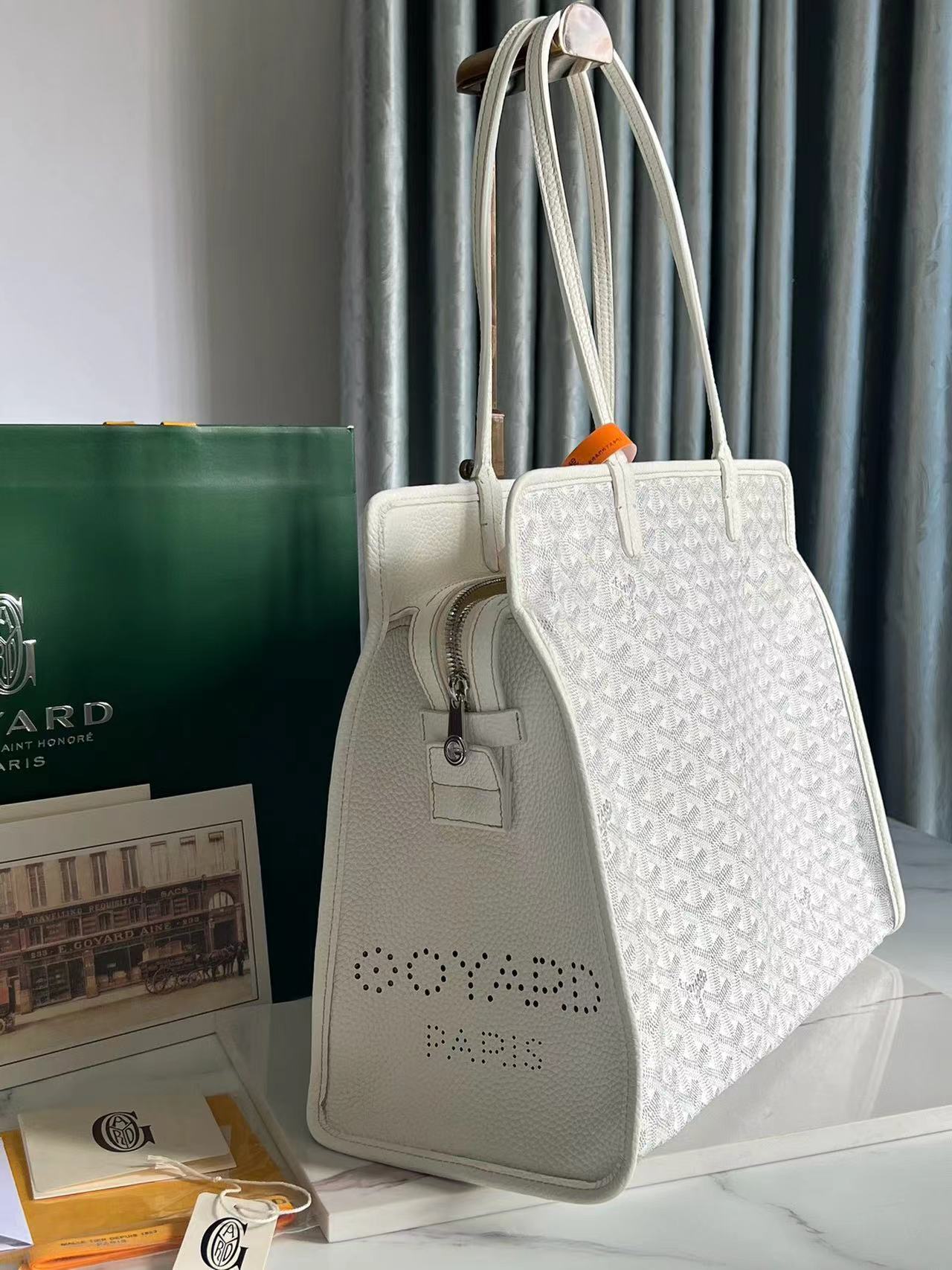 Goyard ゴヤール バッグ