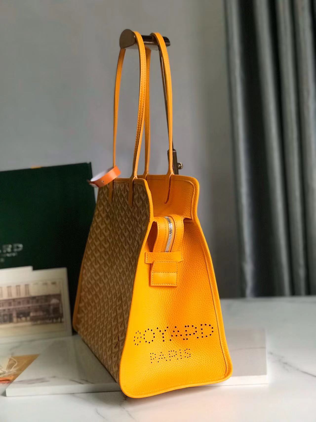 Goyard ゴヤール バッグ