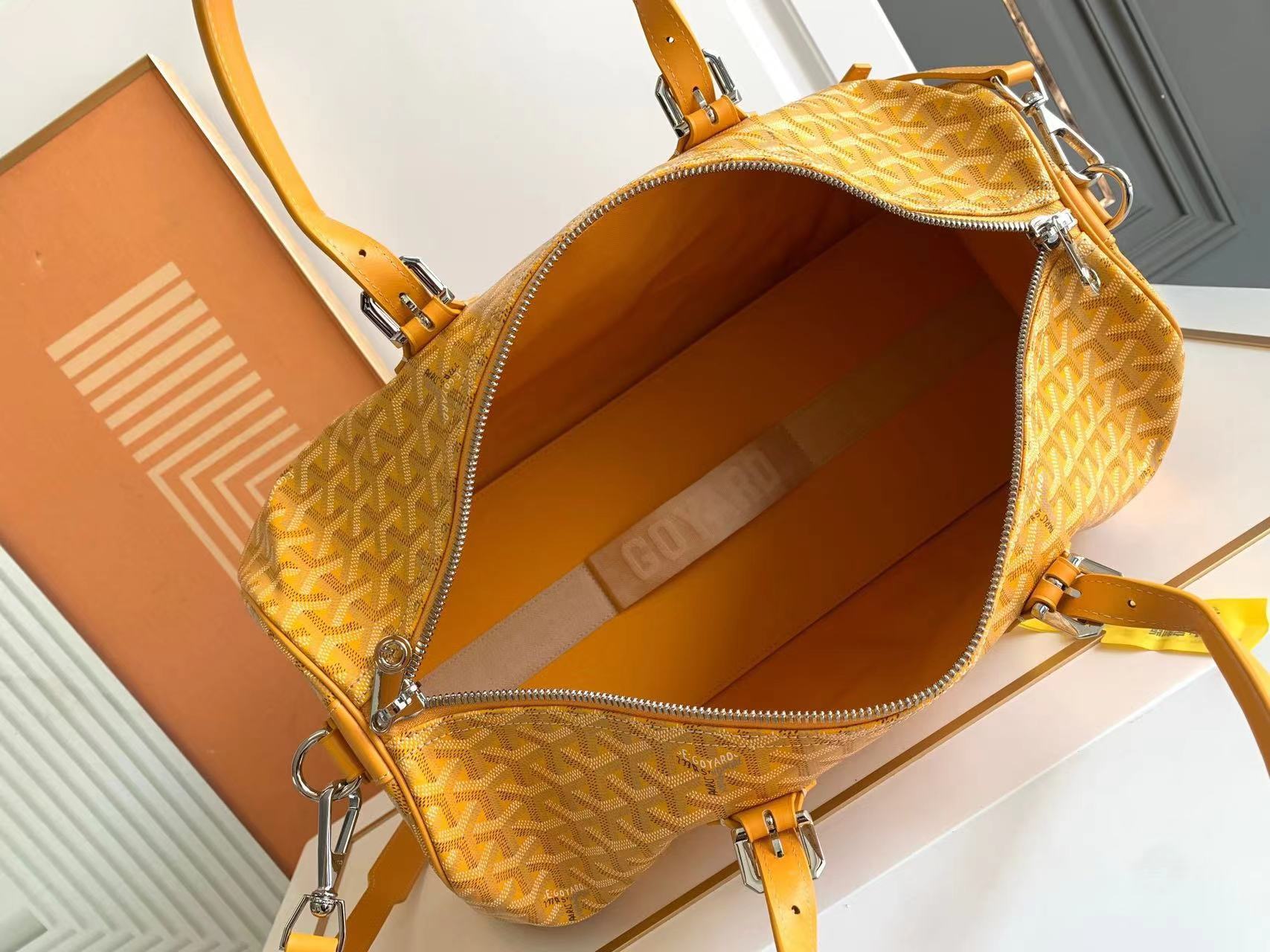 Goyard ゴヤール バッグ