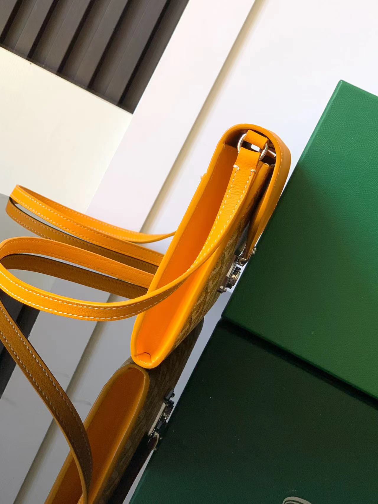 Goyard ゴヤール バッグ