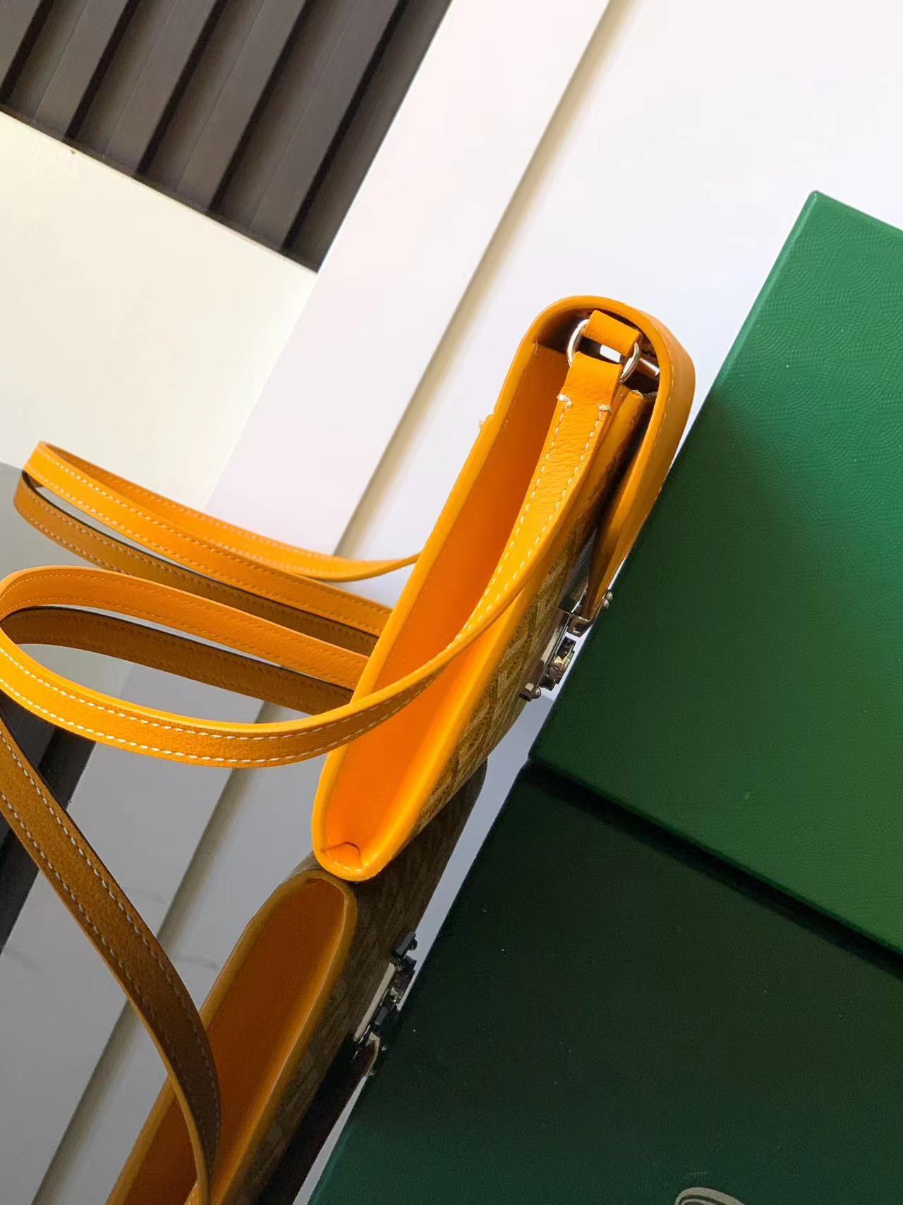 Goyard ゴヤール バッグ