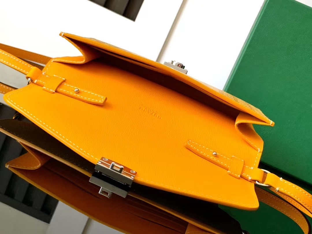 Goyard ゴヤール バッグ