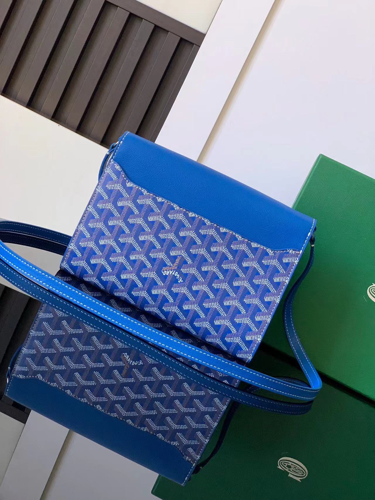 Goyard ゴヤール バッグ