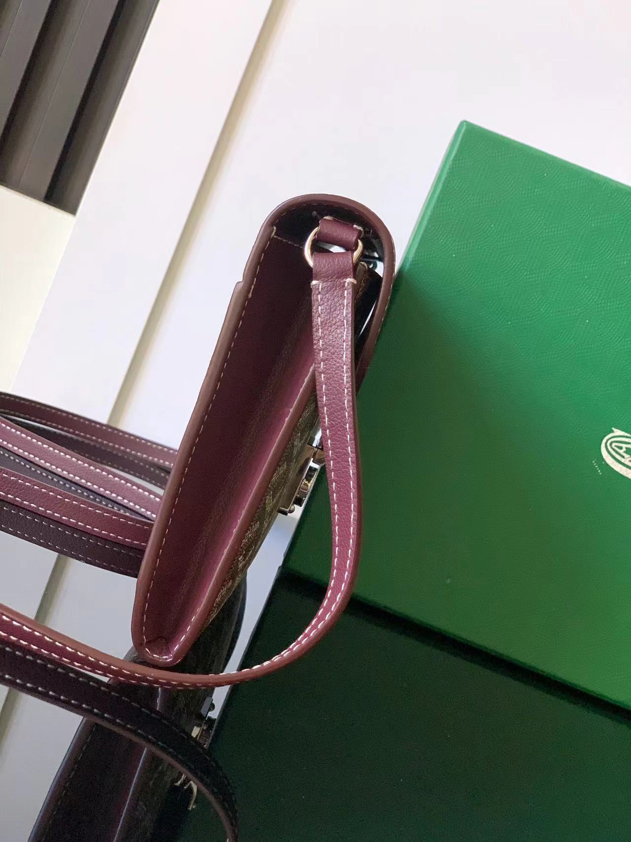 Goyard ゴヤール バッグ