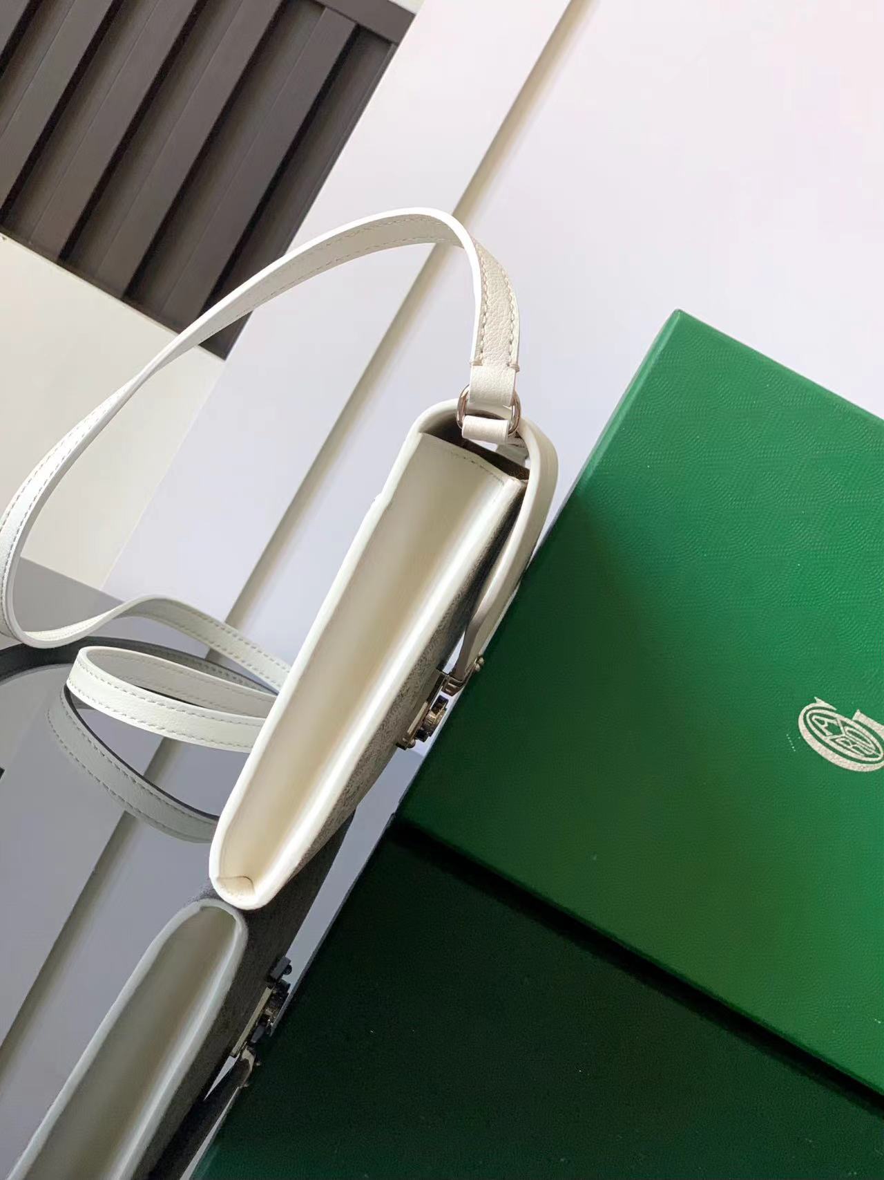 Goyard ゴヤール バッグ