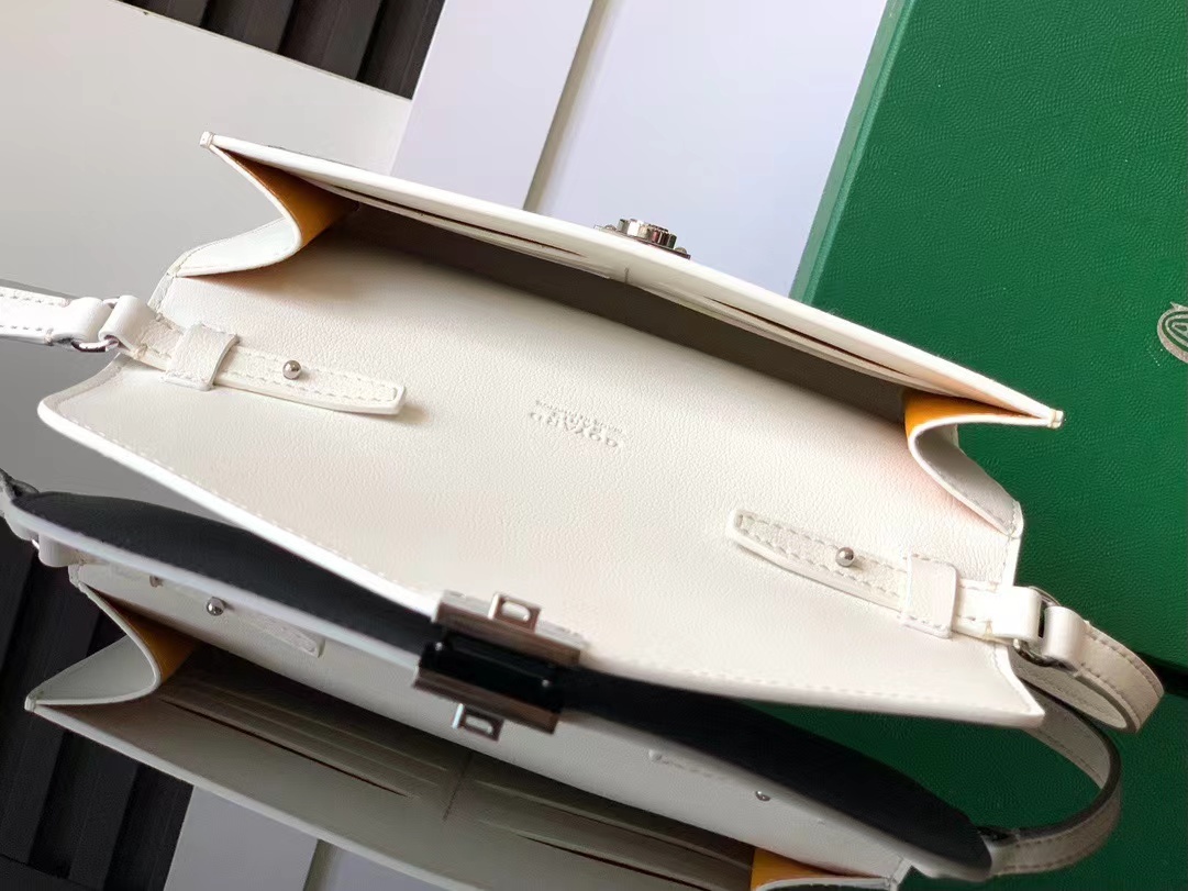 Goyard ゴヤール バッグ