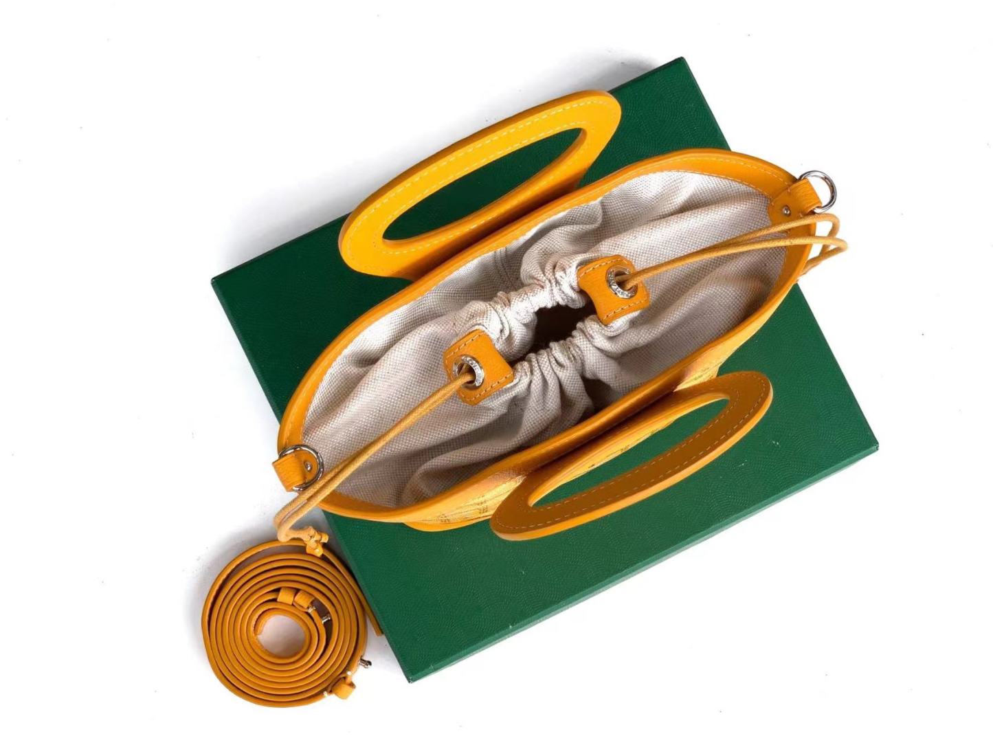 Goyard ゴヤール バッグ