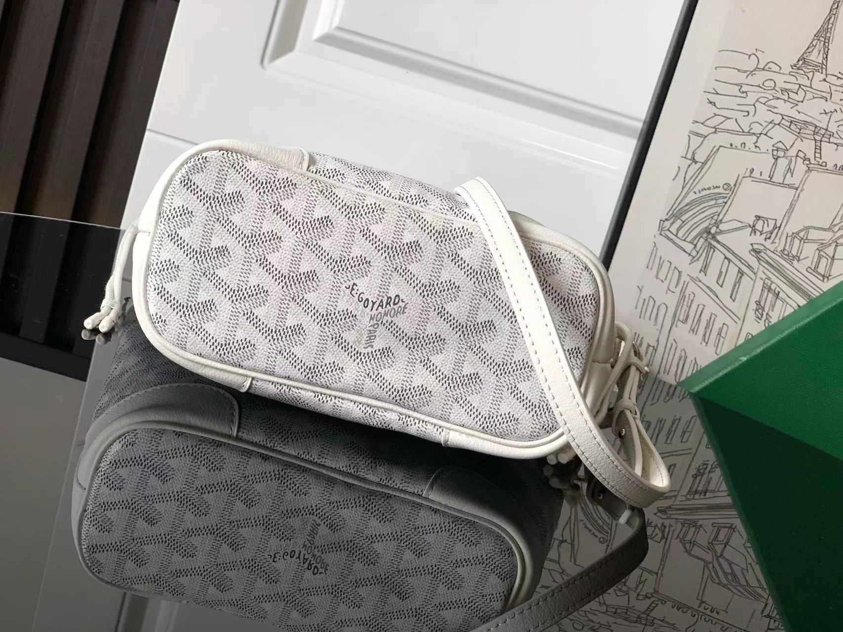 Goyard ゴヤール バッグ