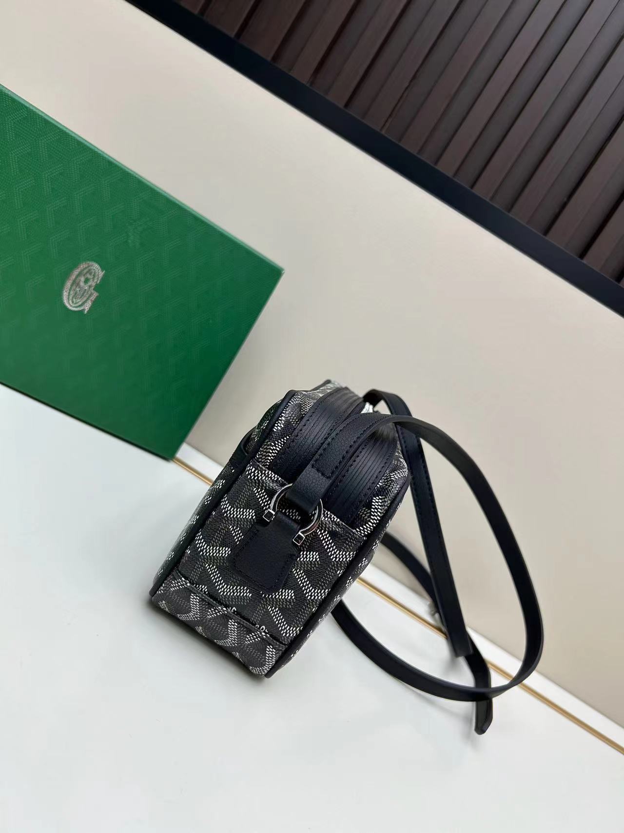 Goyard ゴヤール バッグ