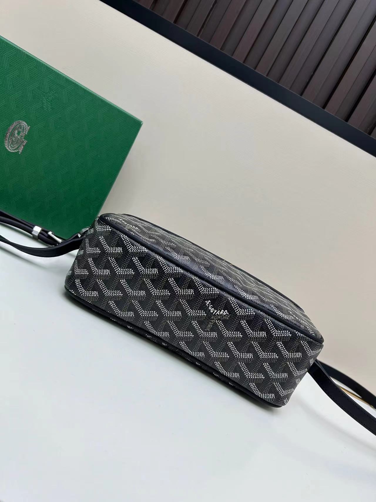 Goyard ゴヤール バッグ