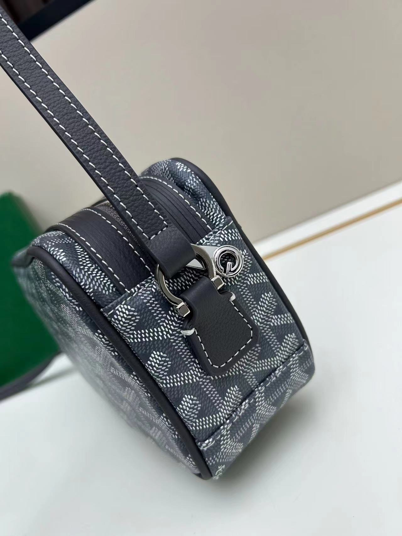 Goyard ゴヤール バッグ