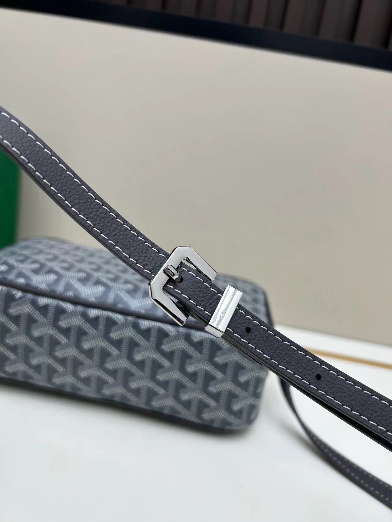 Goyard ゴヤール バッグ