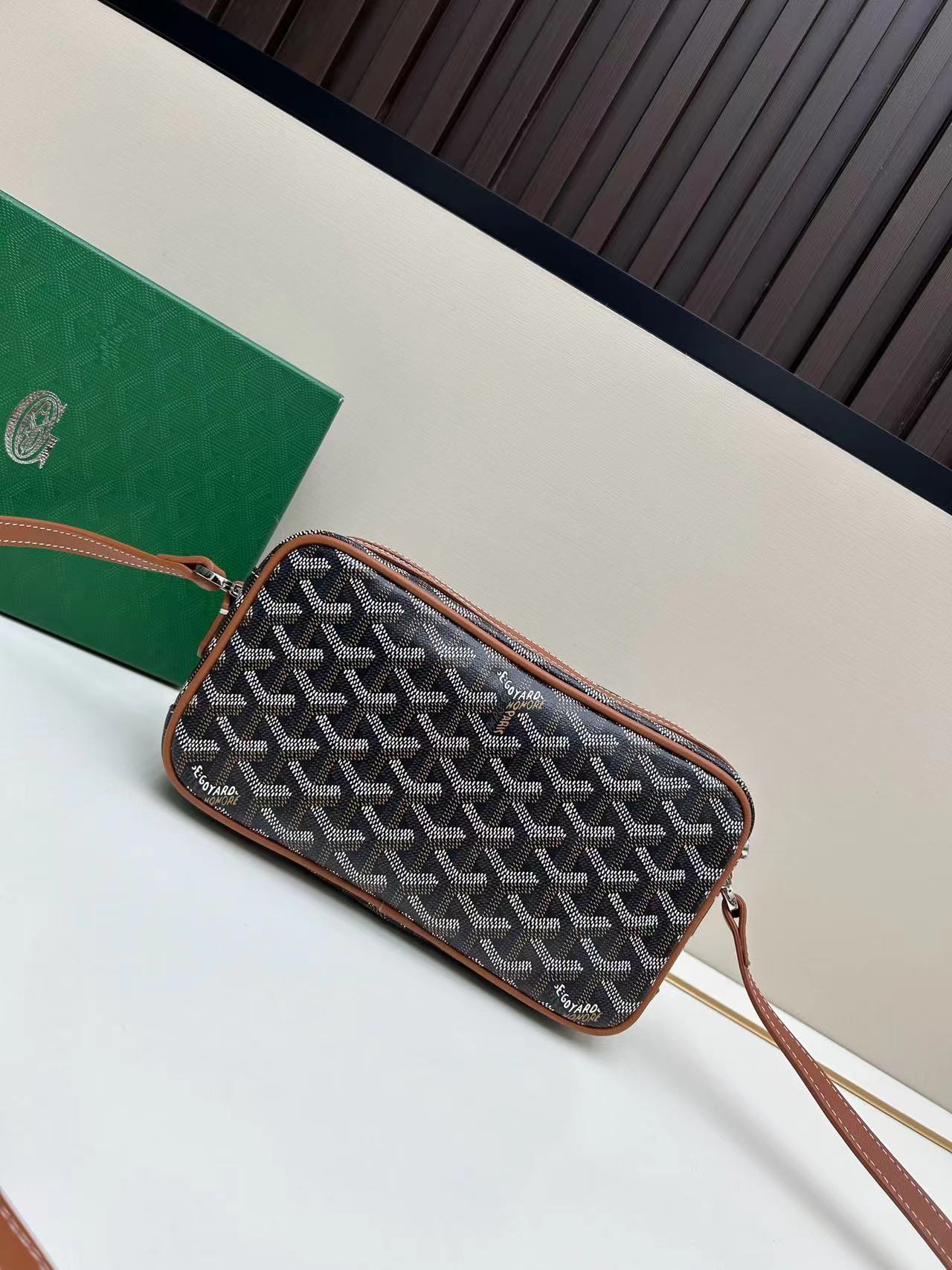 Goyard ゴヤール バッグ