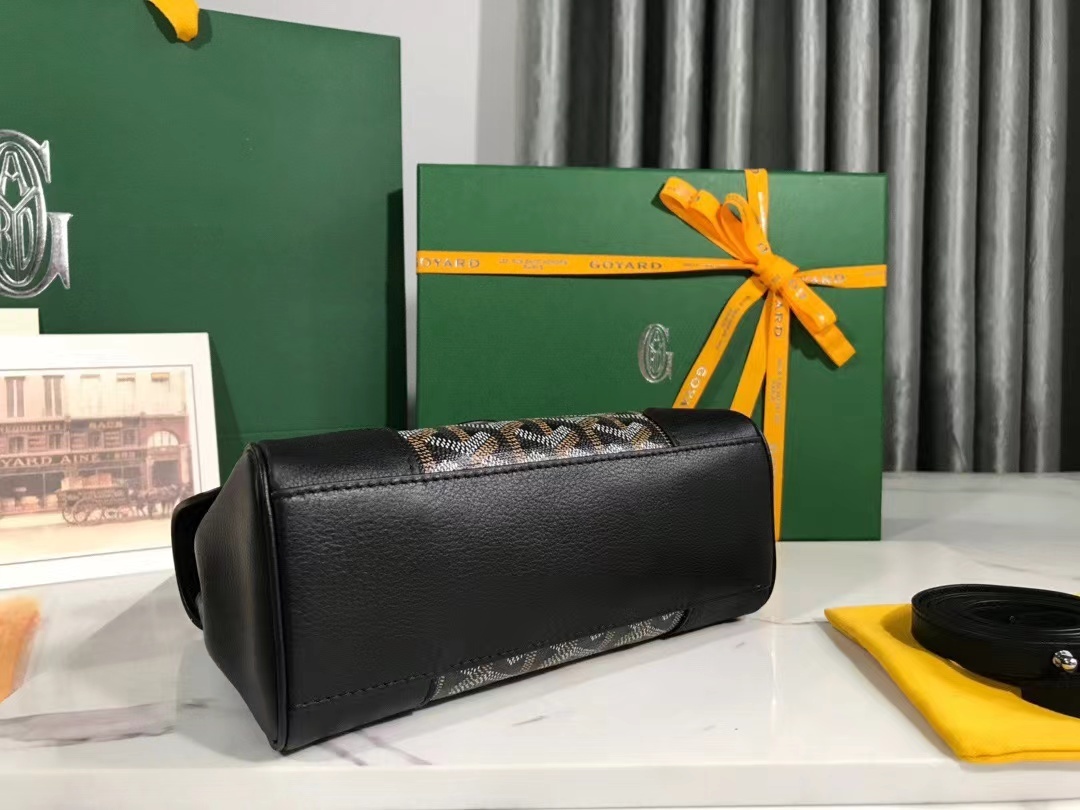Goyard ゴヤール バッグ