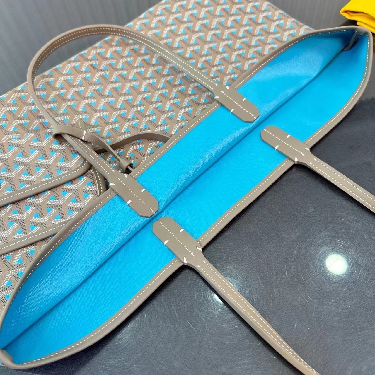 Goyard ゴヤール バッグ