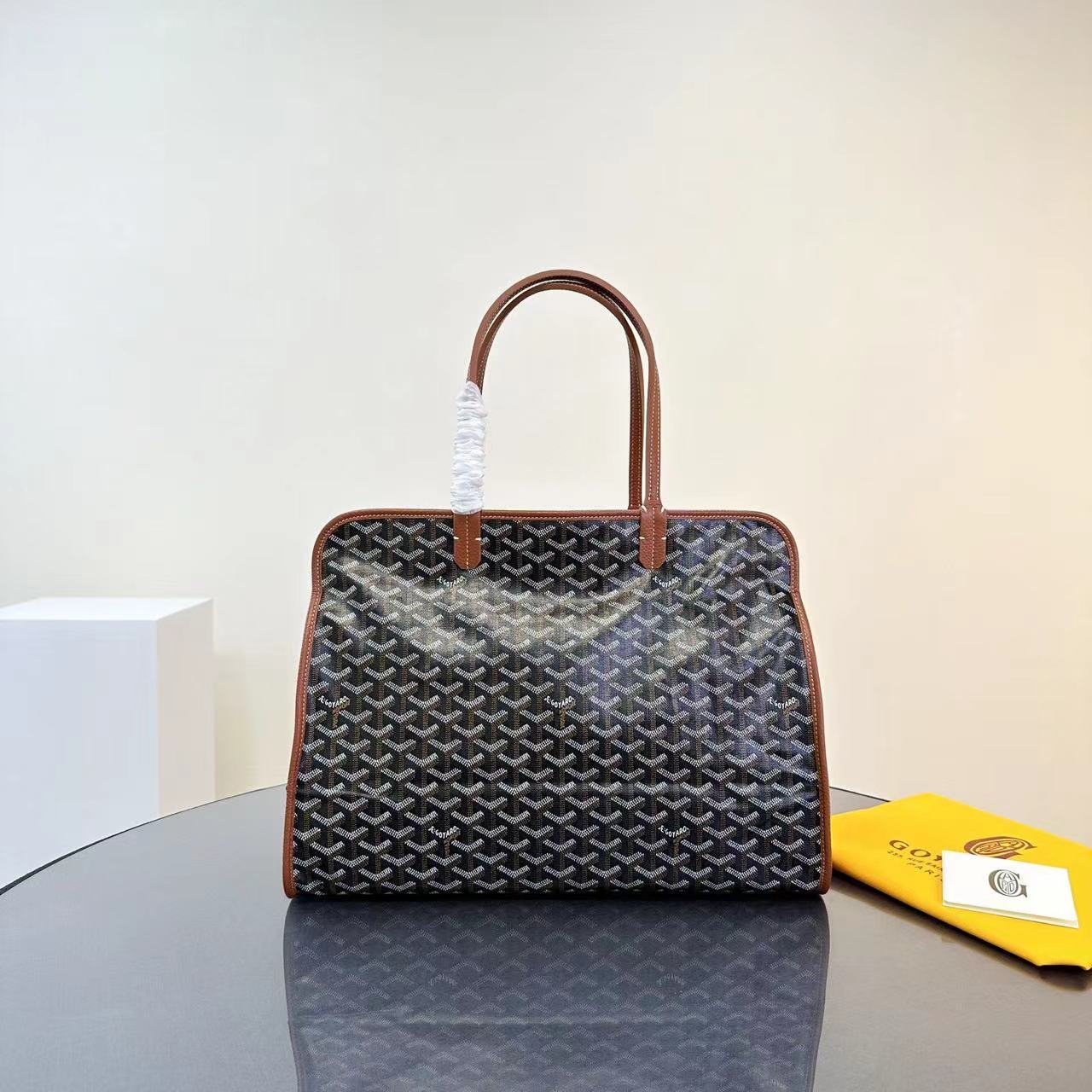 Goyard ゴヤール バッグ
