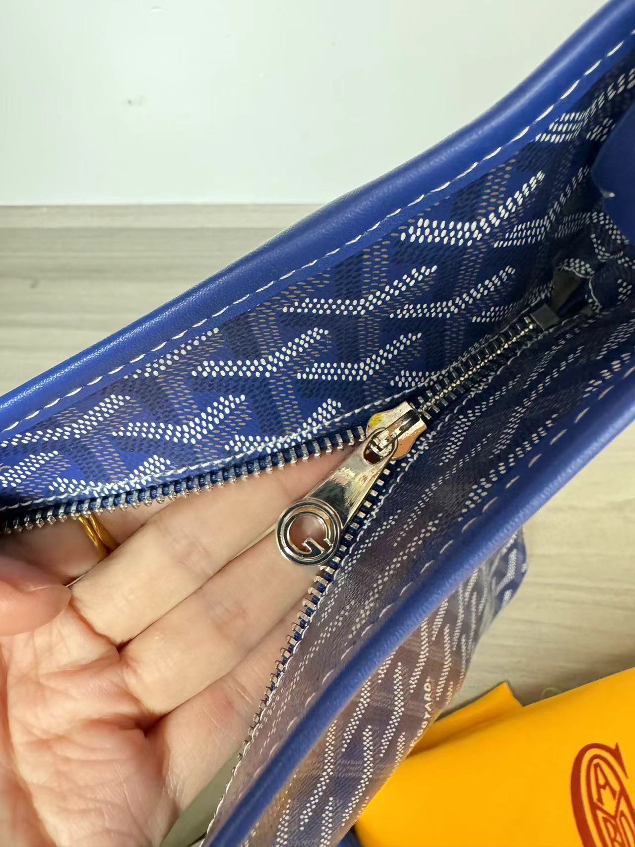 Goyard ゴヤール バッグ