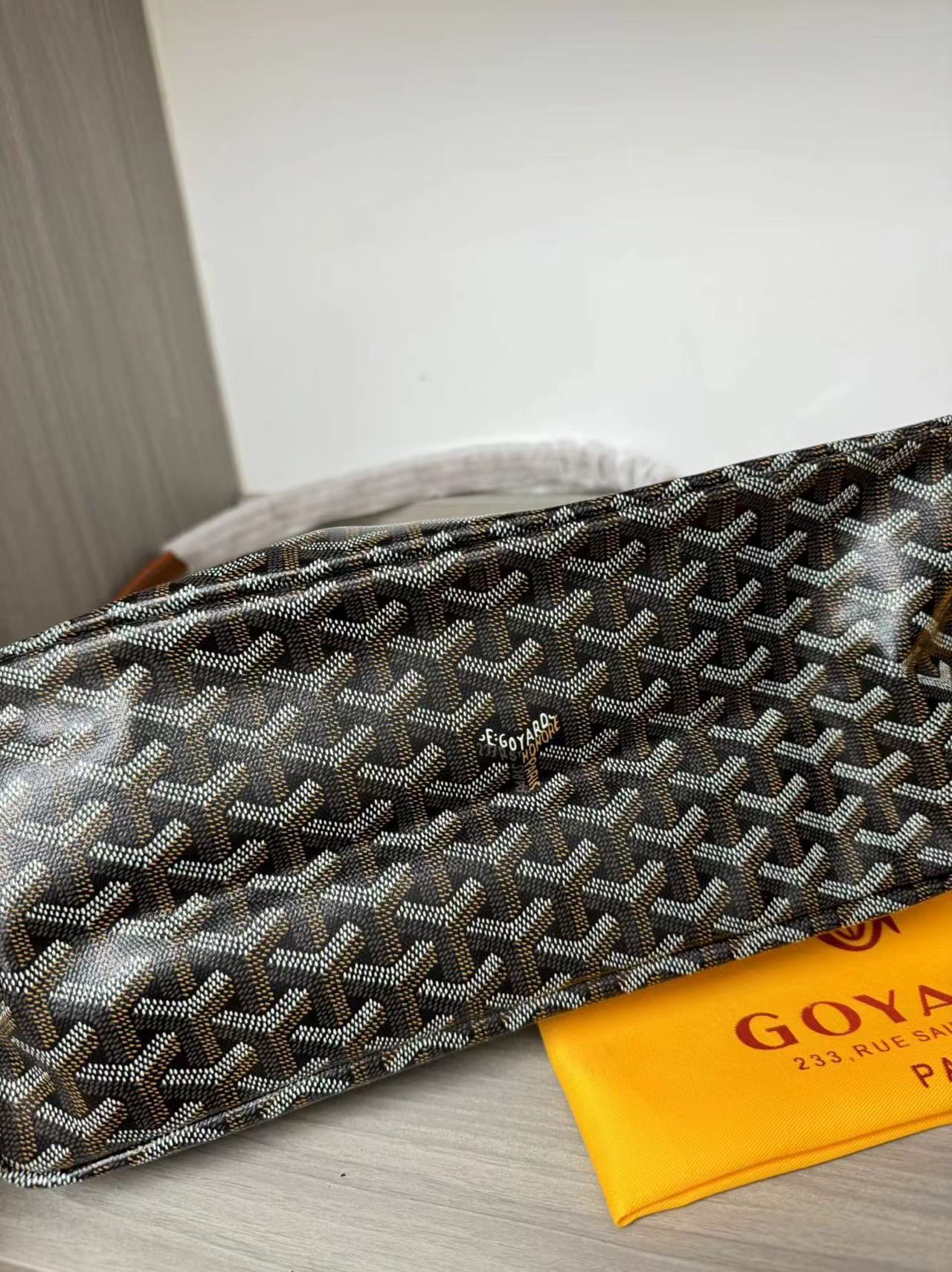 Goyard ゴヤール バッグ