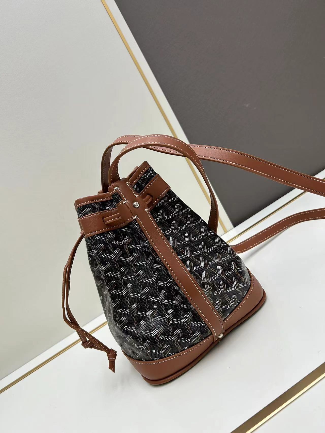 Goyard ゴヤール バッグ