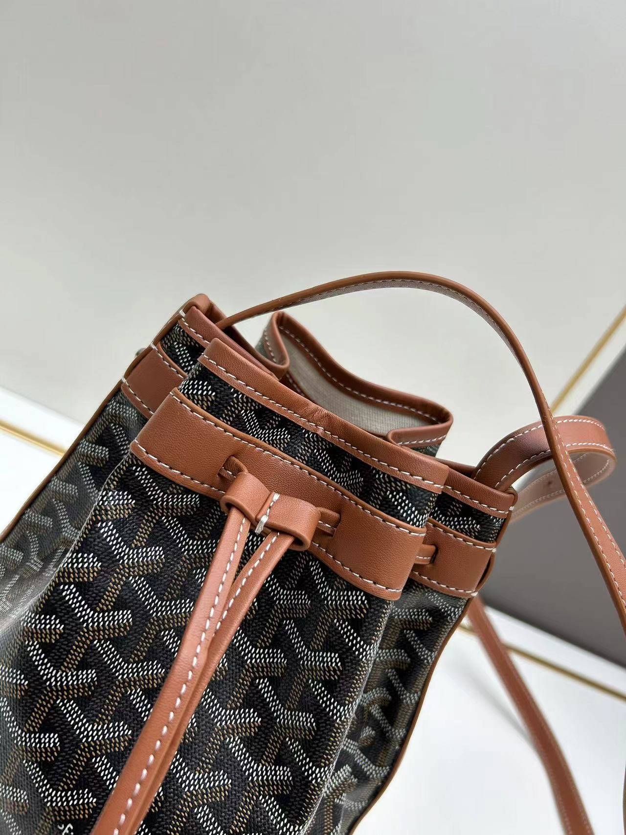 Goyard ゴヤール バッグ