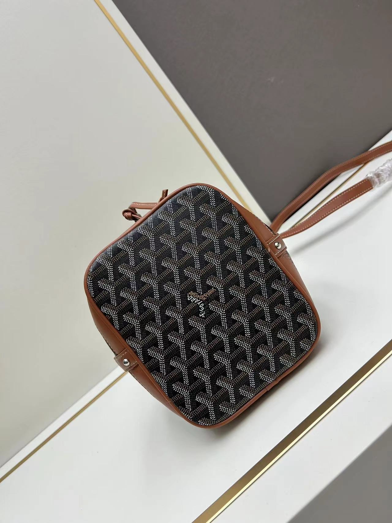 Goyard ゴヤール バッグ
