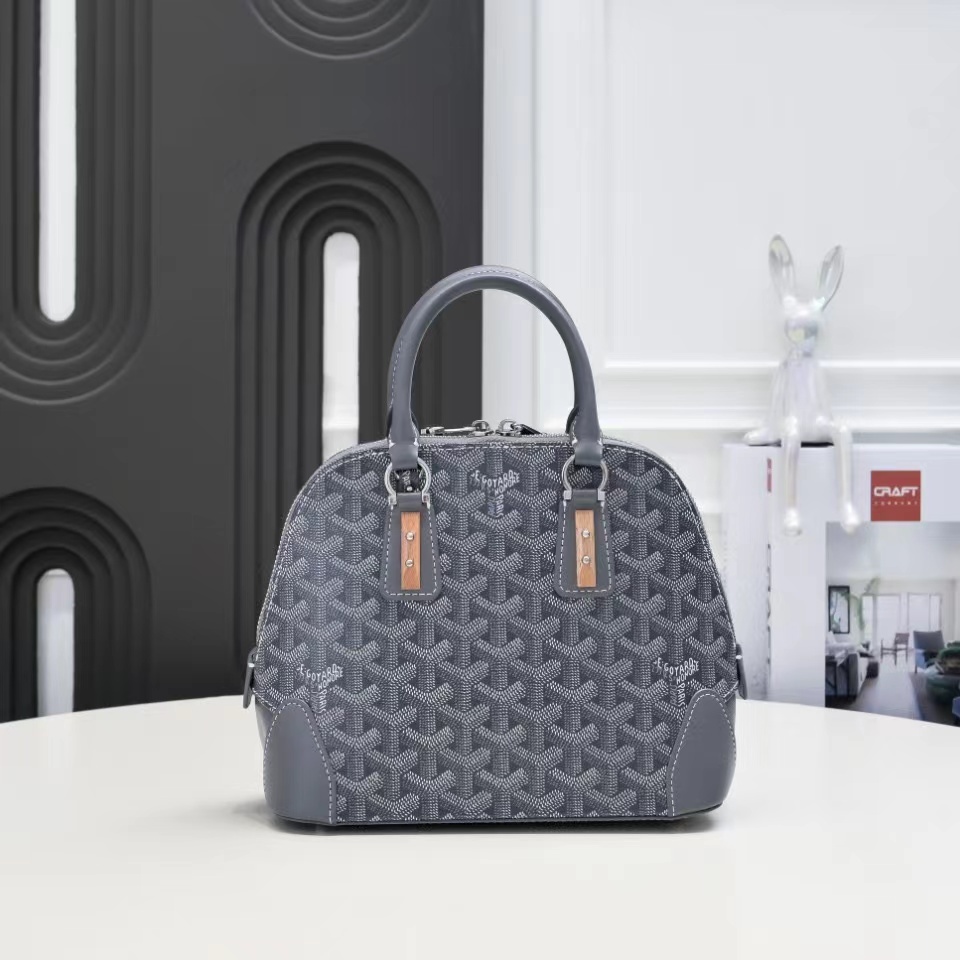 Goyard ゴヤール バッグ
