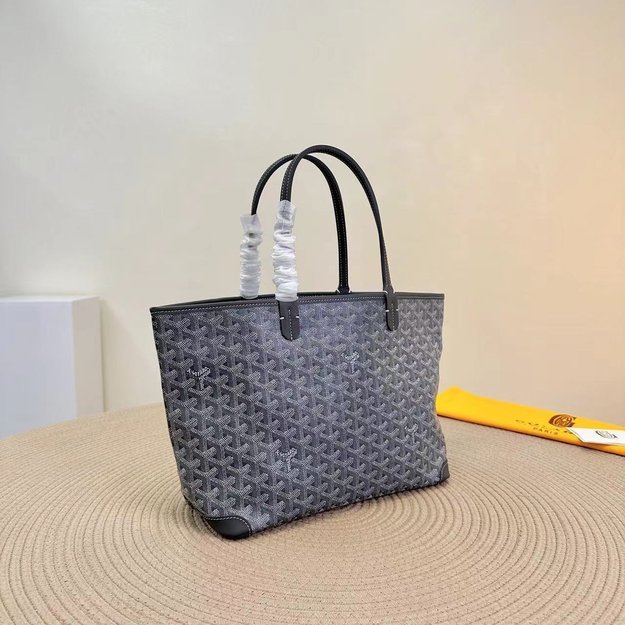 Goyard ゴヤール バッグ