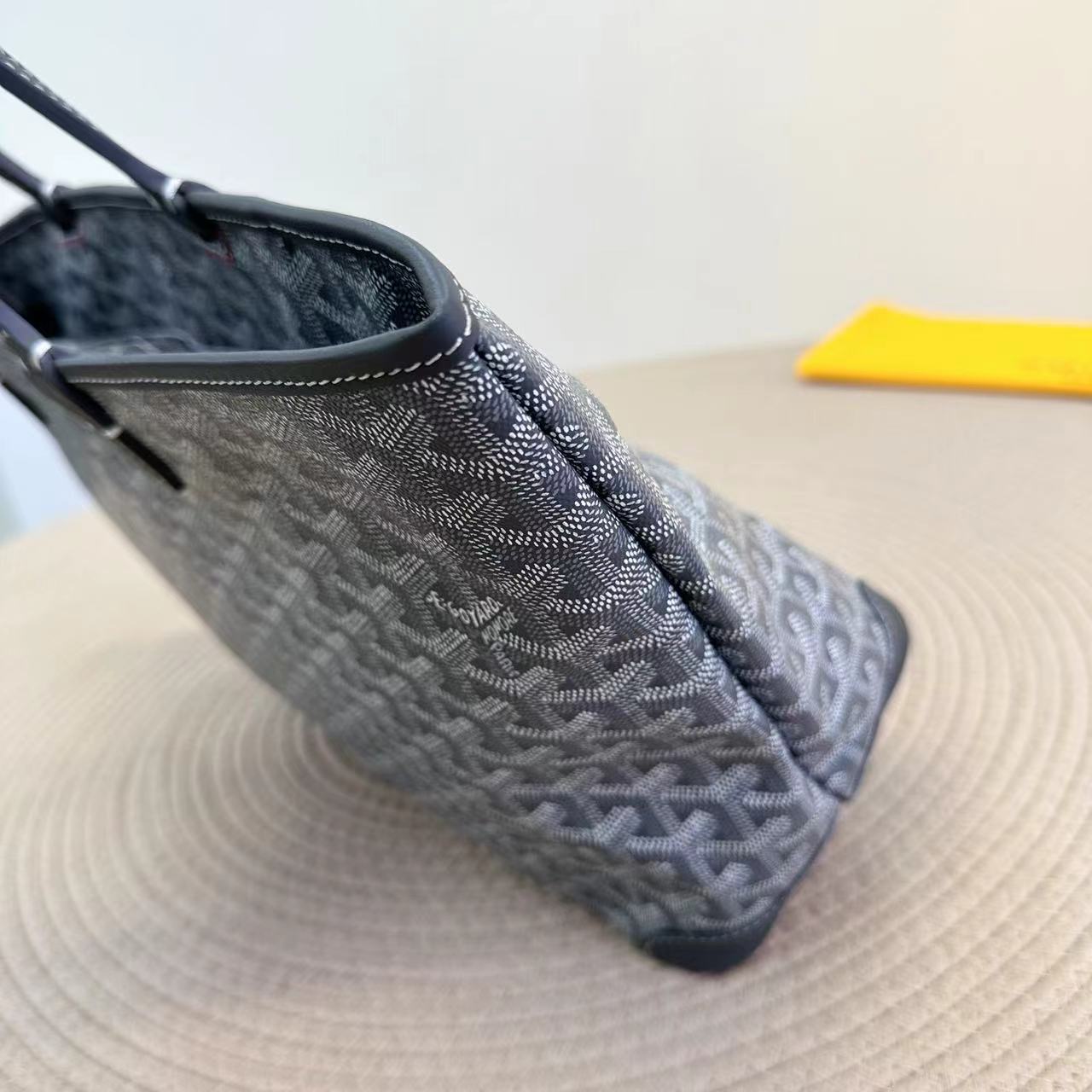 Goyard ゴヤール バッグ