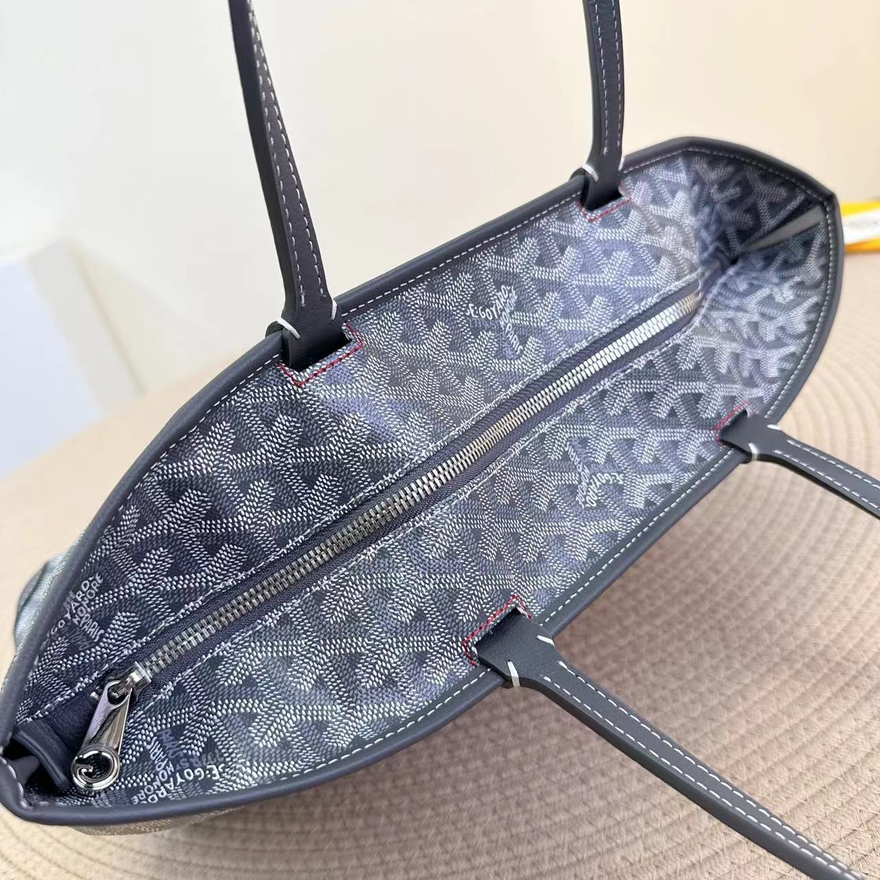 Goyard ゴヤール バッグ