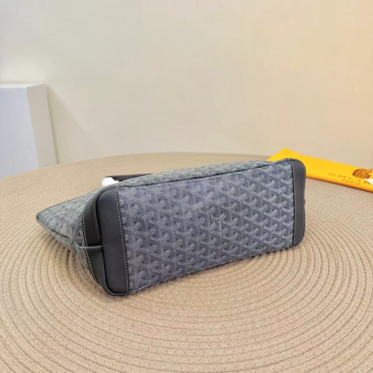 Goyard ゴヤール バッグ