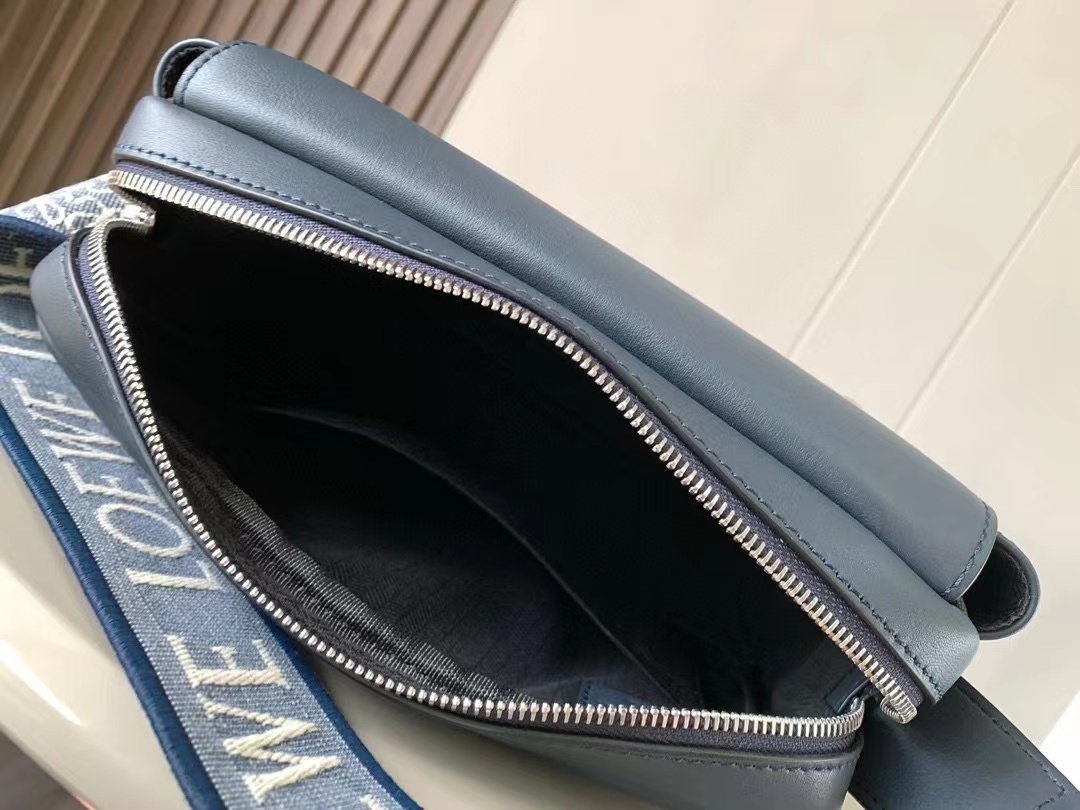 Loewe ロエベ バッグ