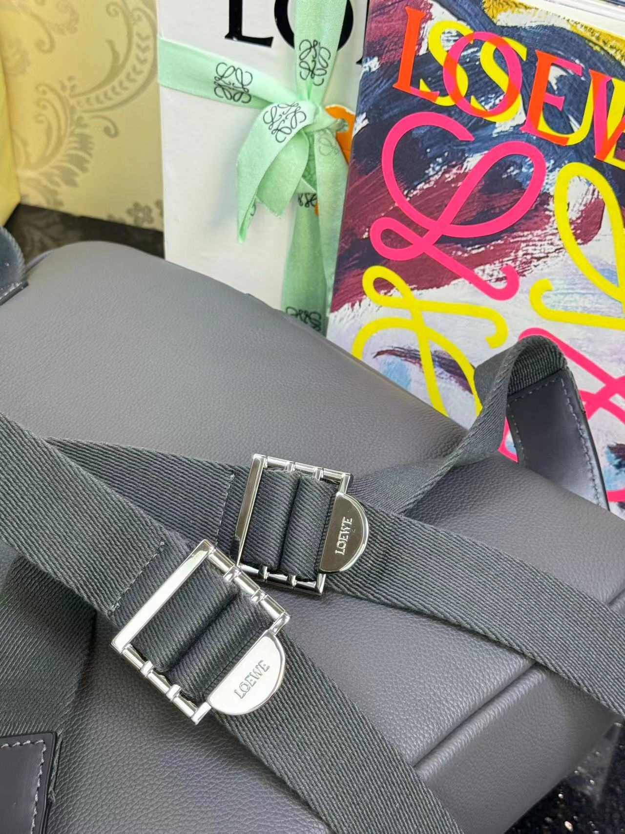 Loewe ロエベ バッグ