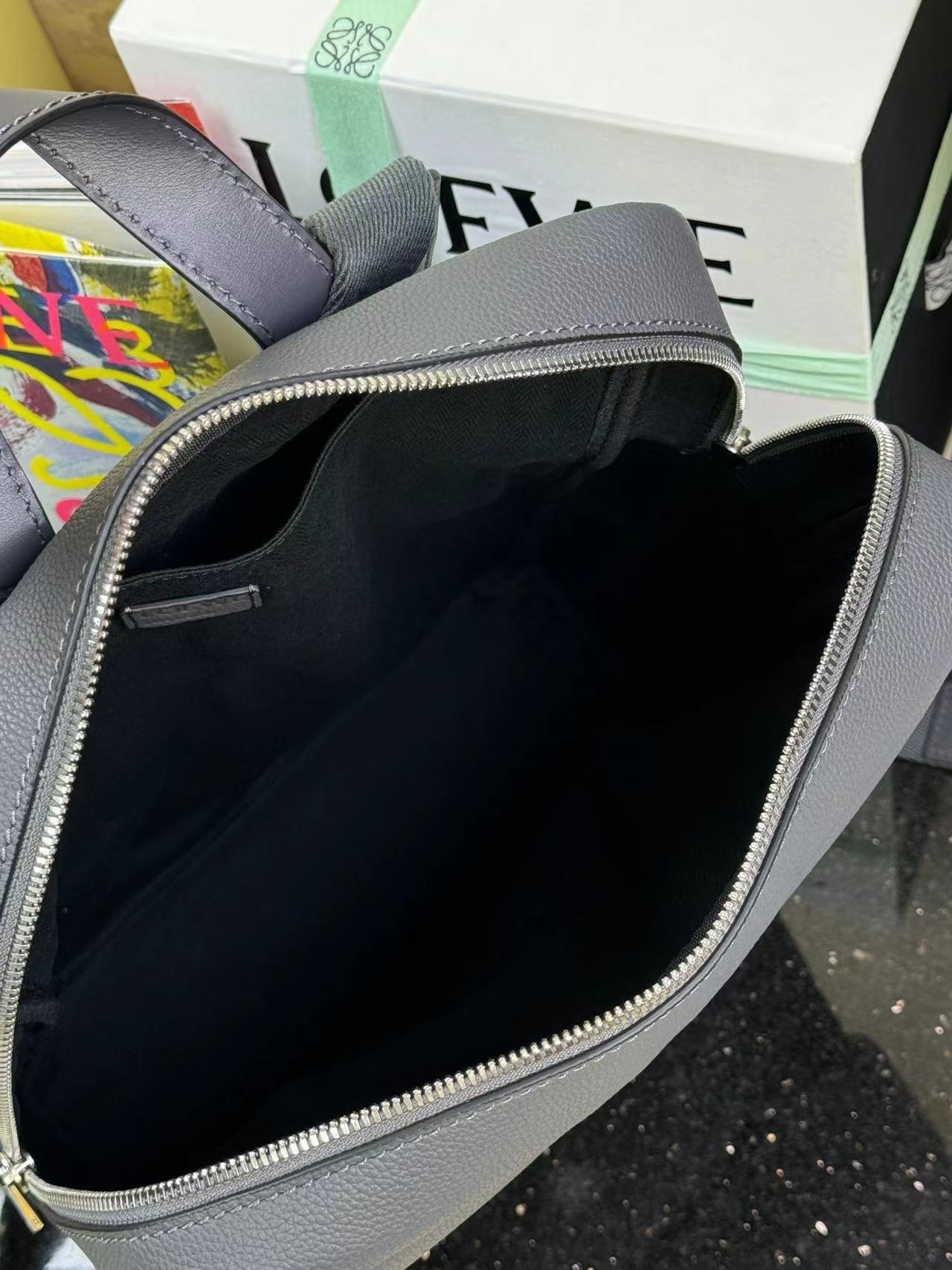 Loewe ロエベ バッグ