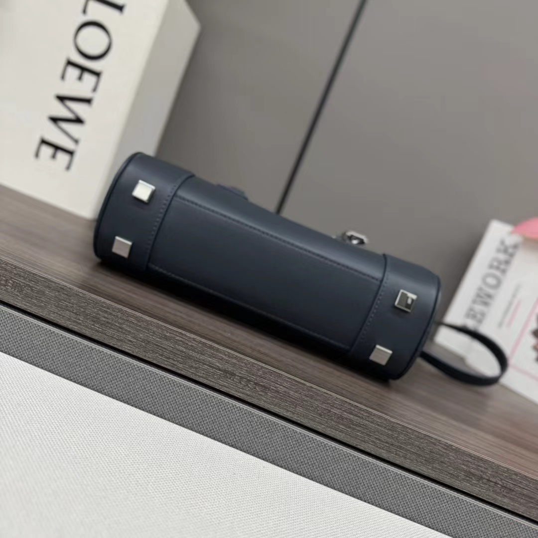 Loewe ロエベ バッグ