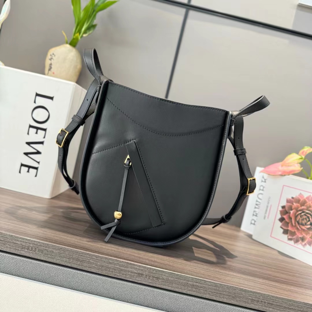 Loewe ロエベ バッグ