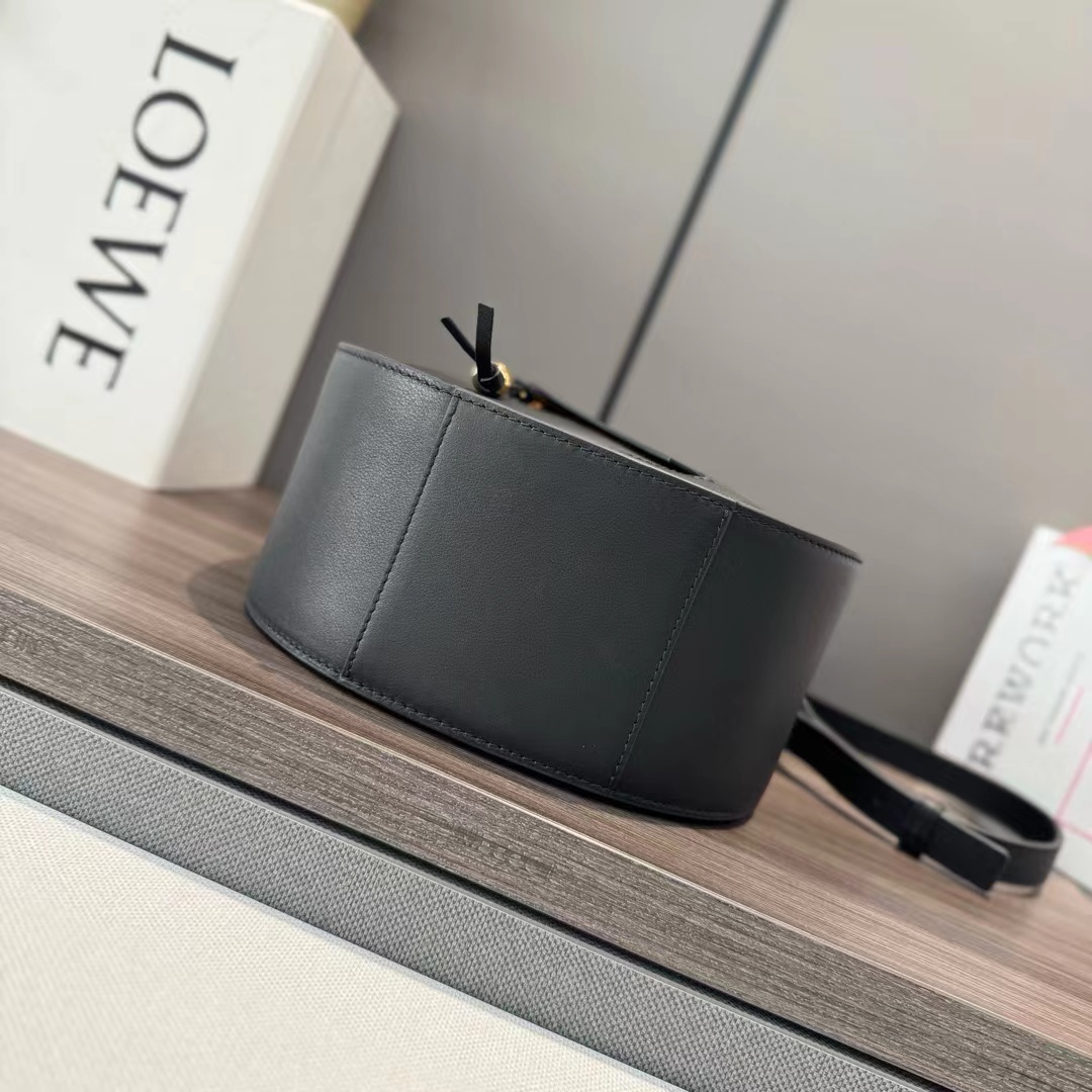 Loewe ロエベ バッグ