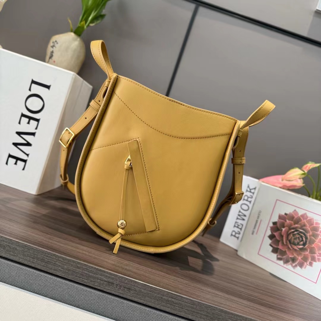 Loewe ロエベ バッグ