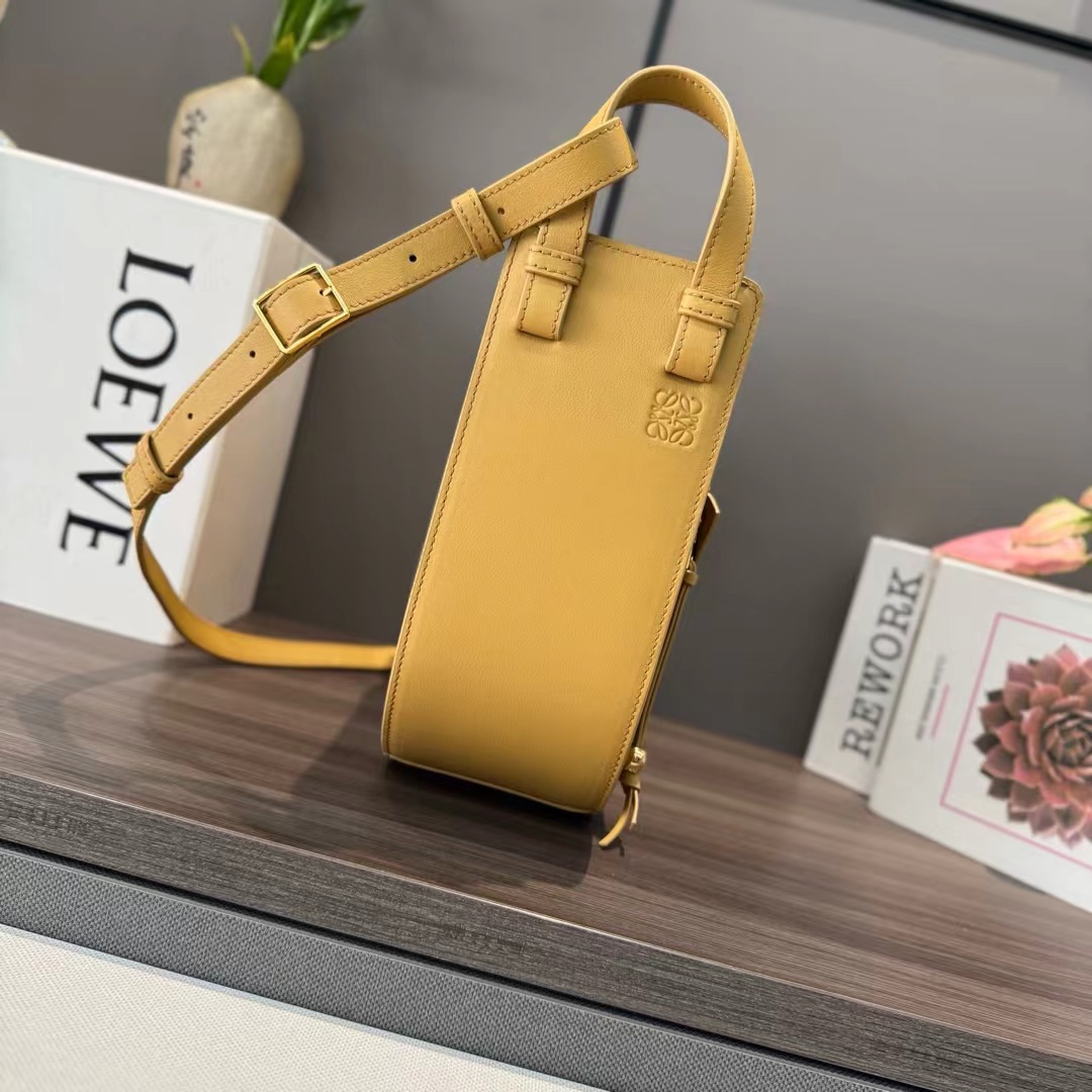Loewe ロエベ バッグ