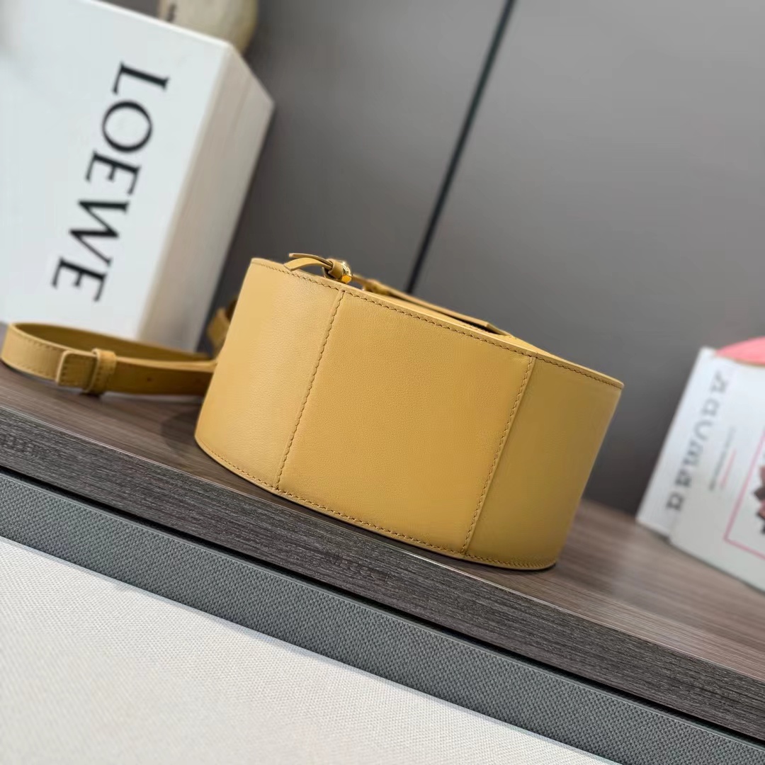 Loewe ロエベ バッグ
