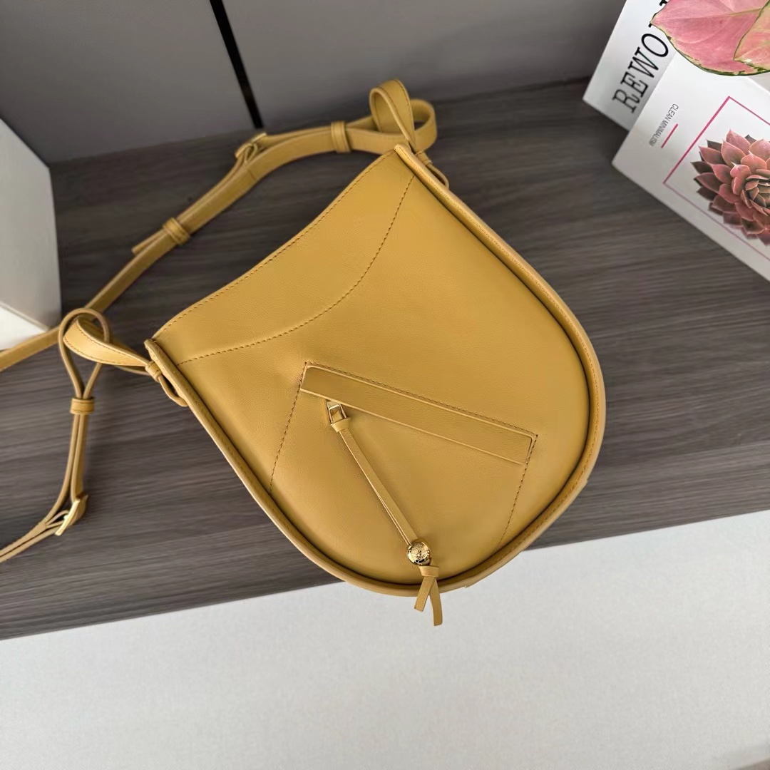 Loewe ロエベ バッグ