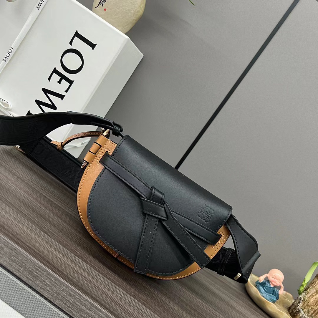 Loewe ロエベ バッグ