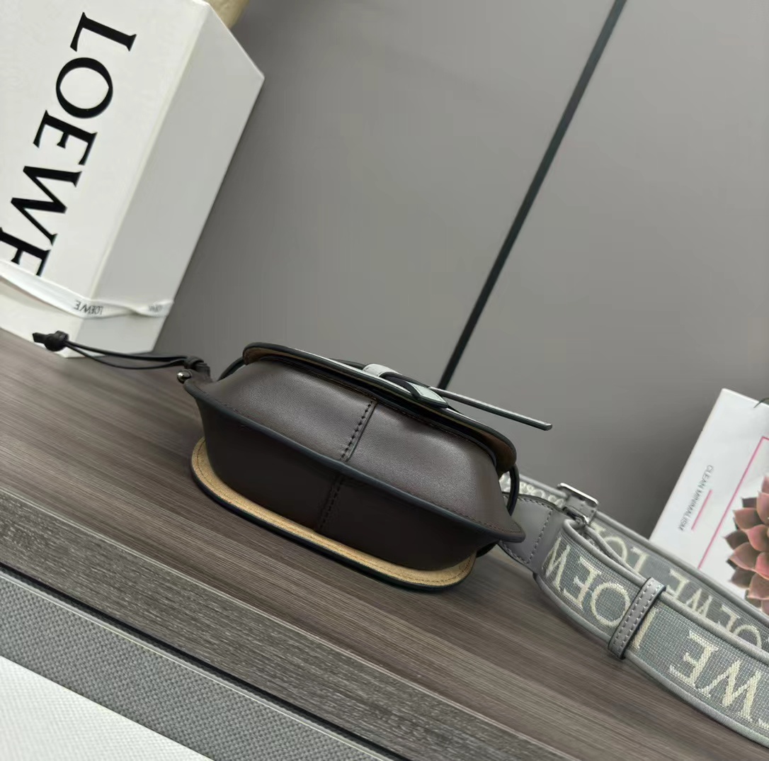 Loewe ロエベ バッグ