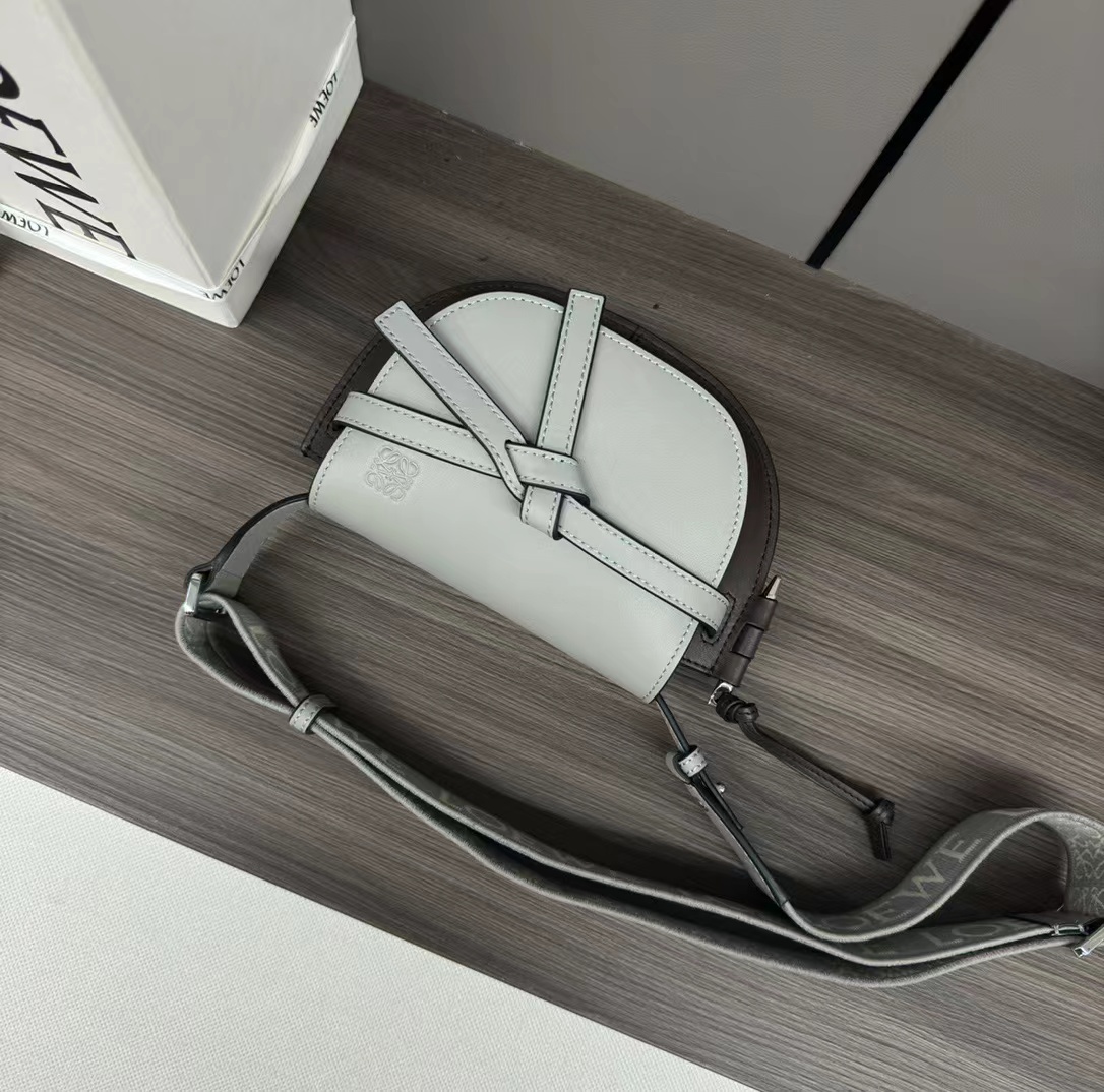 Loewe ロエベ バッグ