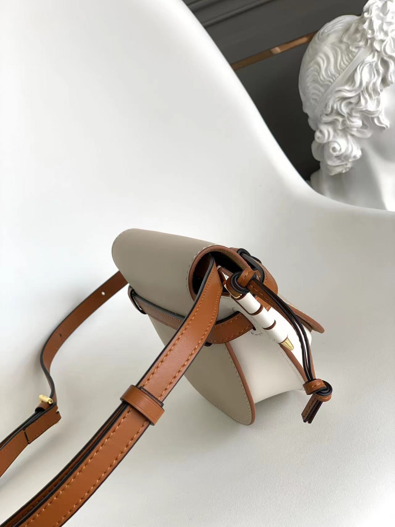Loewe ロエベ バッグ