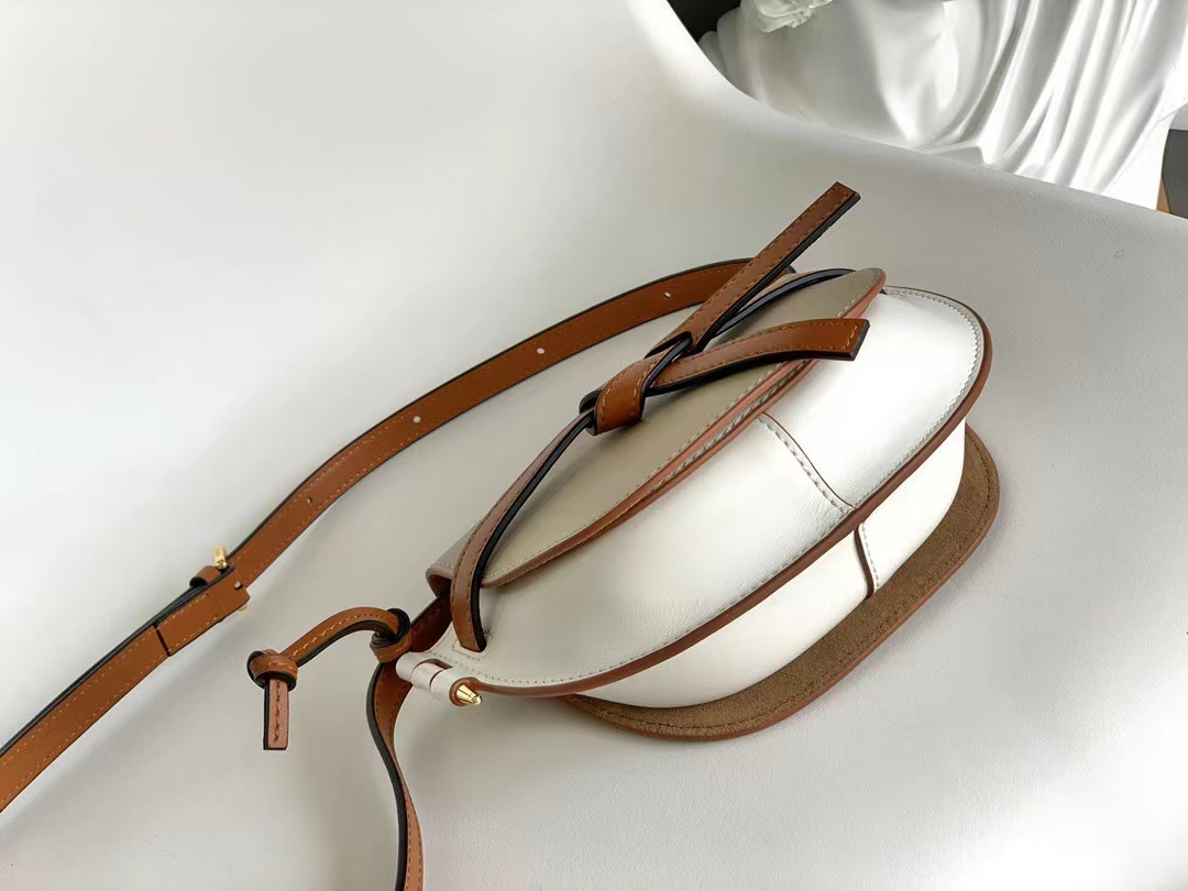 Loewe ロエベ バッグ