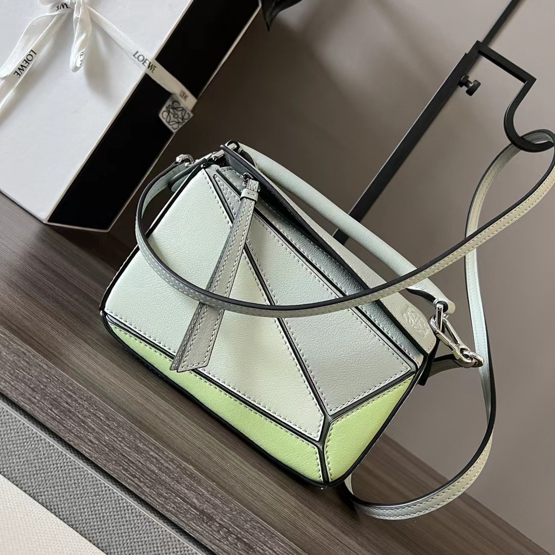 Loewe ロエベ バッグ