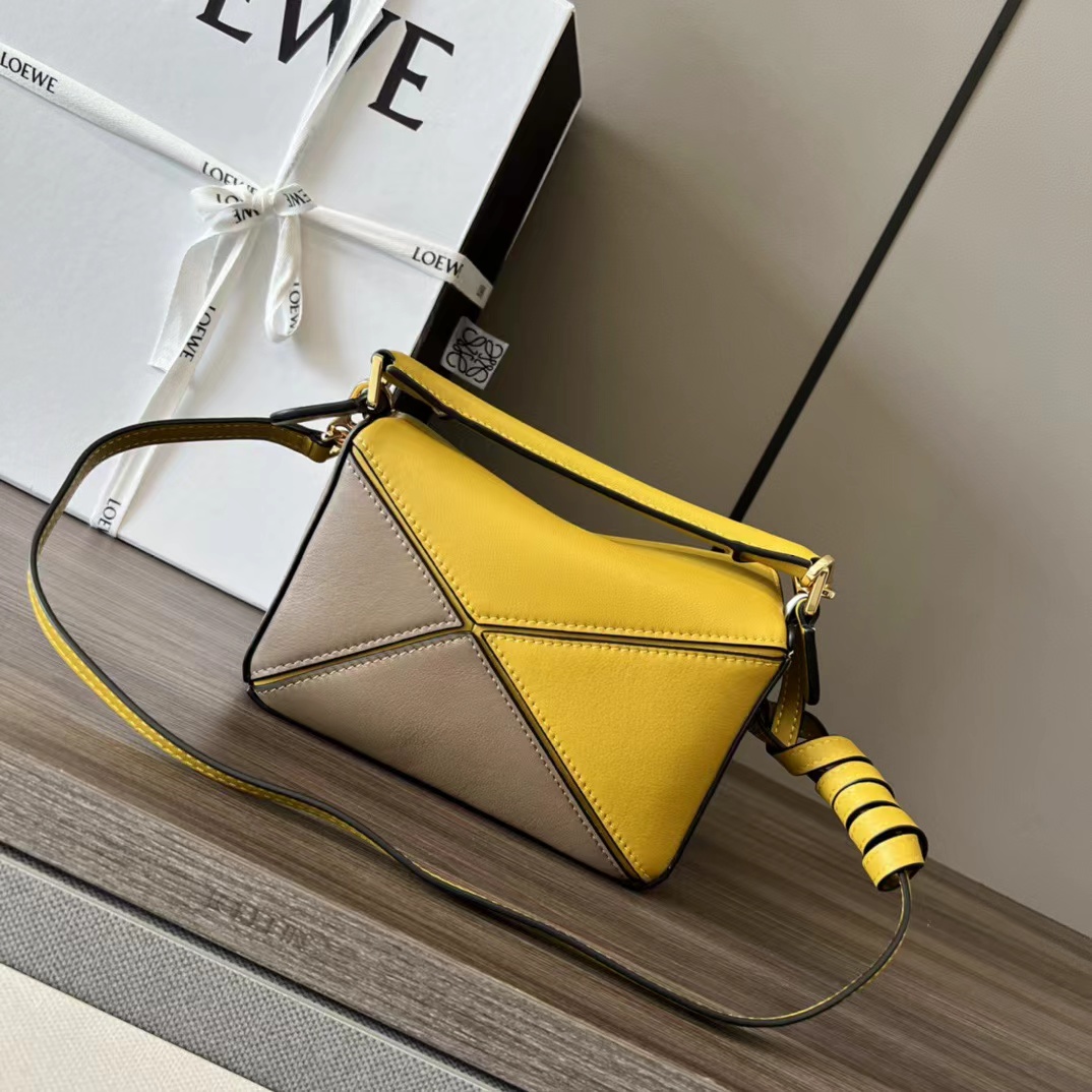 Loewe ロエベ バッグ