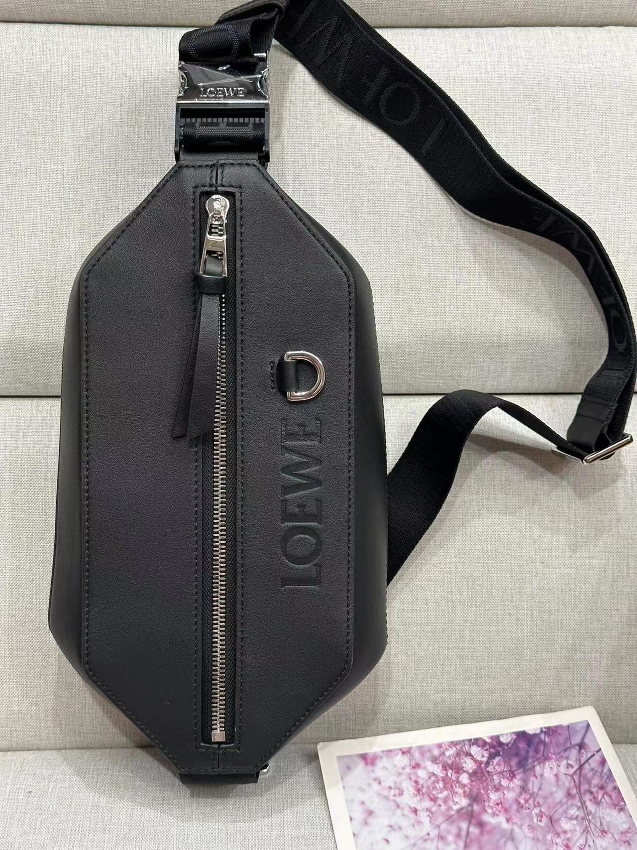 Loewe ロエベ バッグ